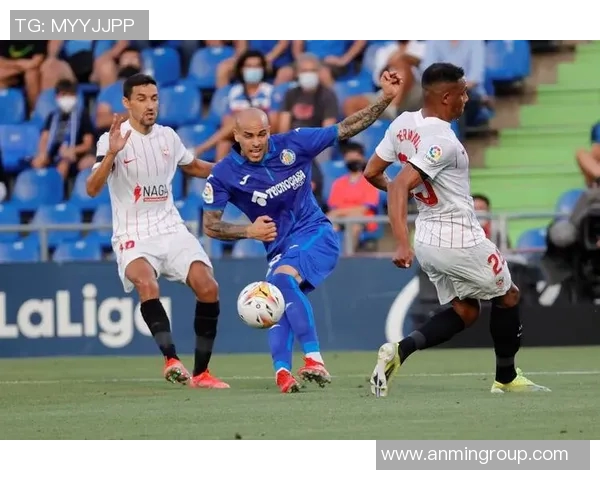 卡塞米罗的足球之路：从巴西青训到欧洲顶级联赛的辉煌历程