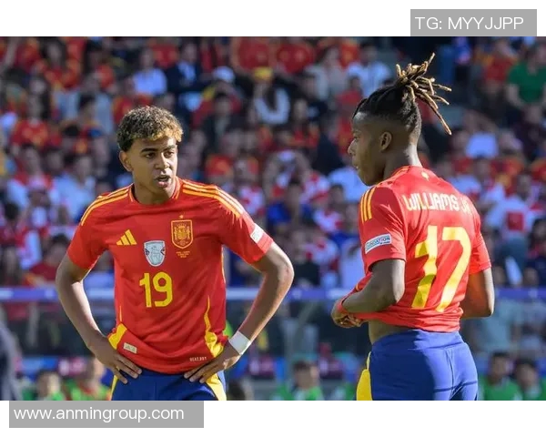 男篮世预赛精彩对决西班牙与土耳其谁能笑到最后